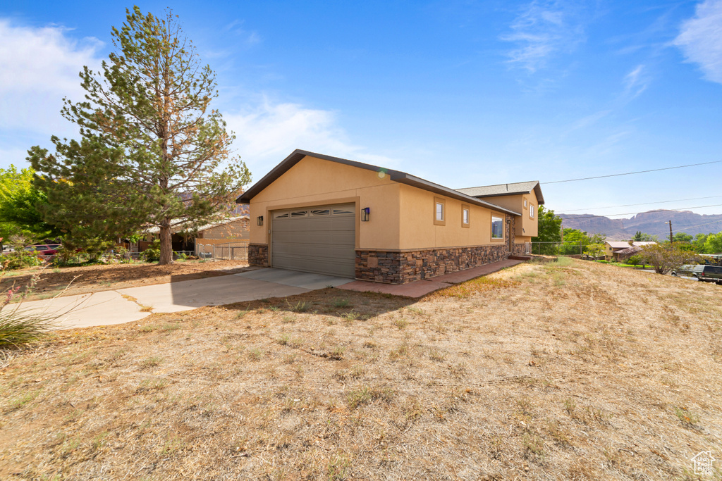 Photo 46 for MLS #2104942 at 820 Locust Ln
