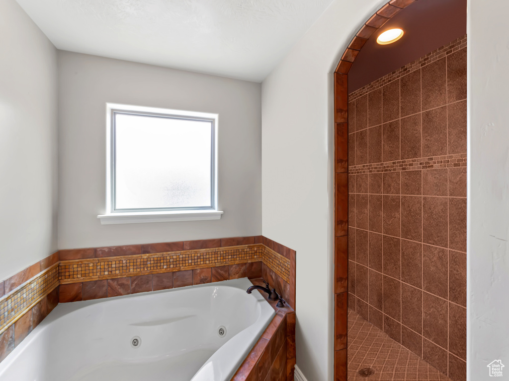 Photo 17 for MLS #2104942 at 820 Locust Ln