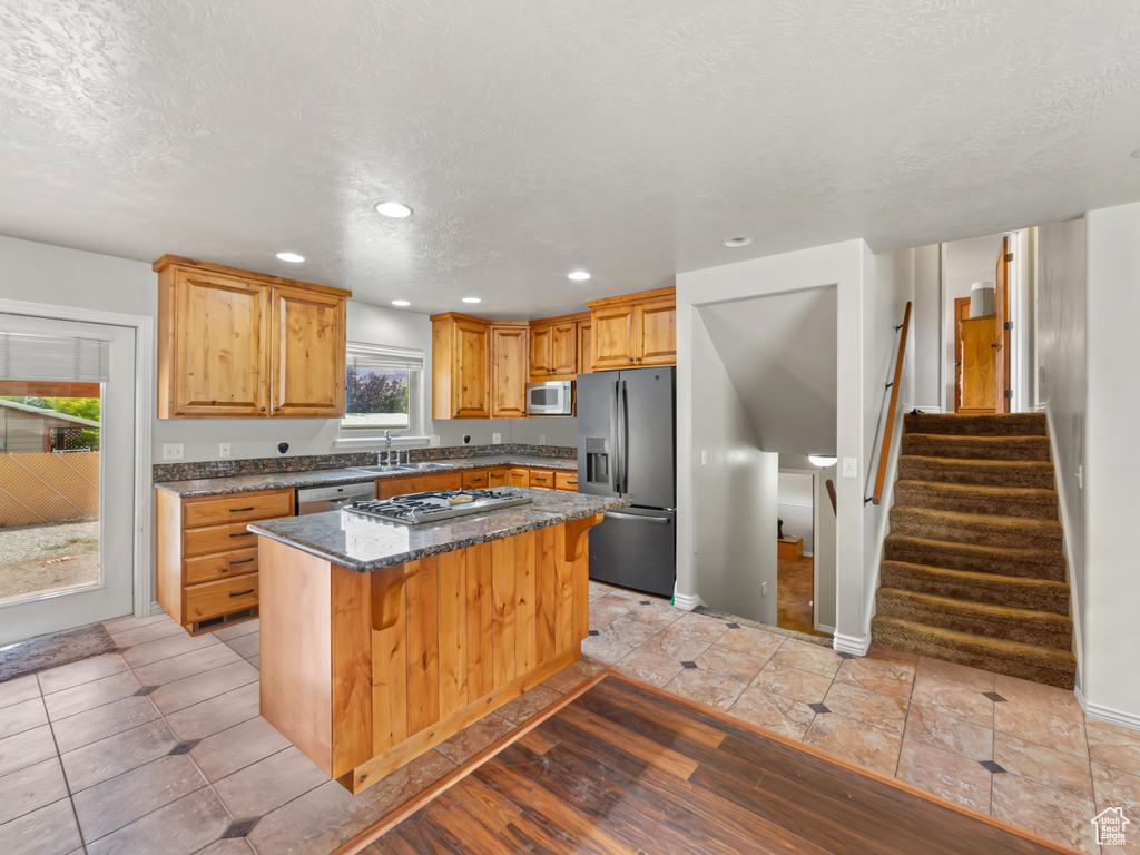 Photo 3 for MLS #2104942 at 820 Locust Ln