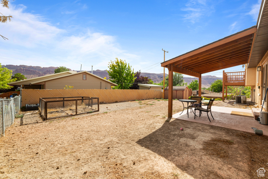 Photo 39 for MLS #2104942 at 820 Locust Ln