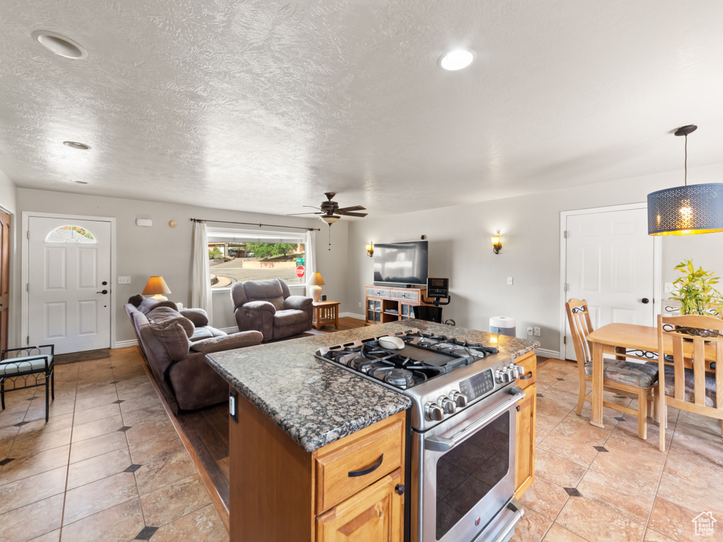 Photo 7 for MLS #2104942 at 820 Locust Ln