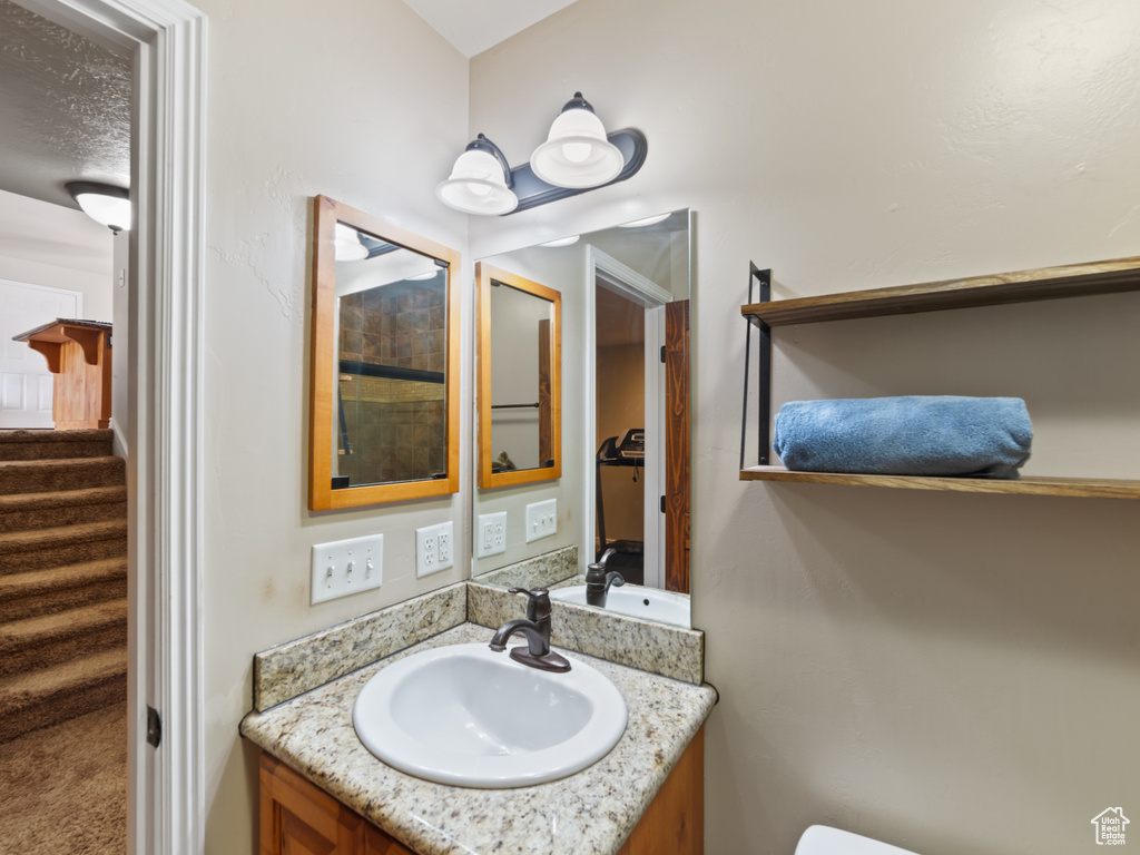 Photo 22 for MLS #2104942 at 820 Locust Ln