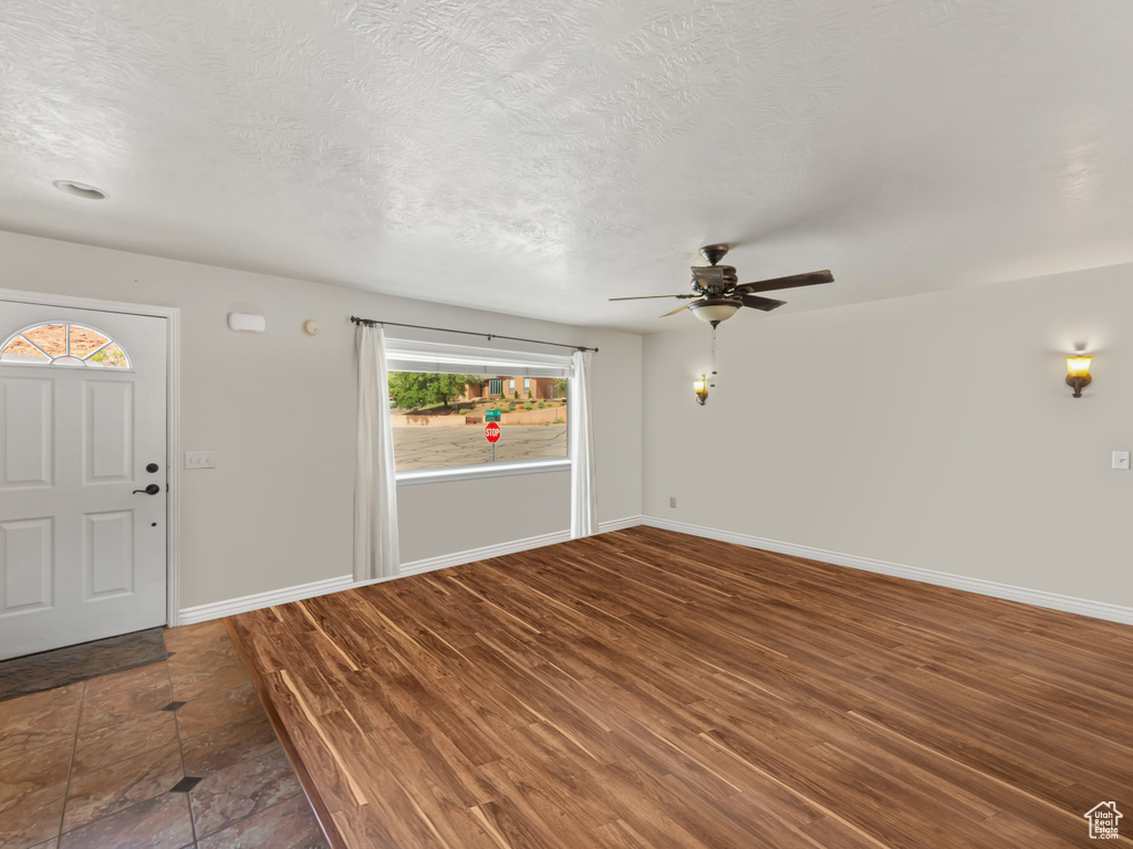 Photo 8 for MLS #2104942 at 820 Locust Ln