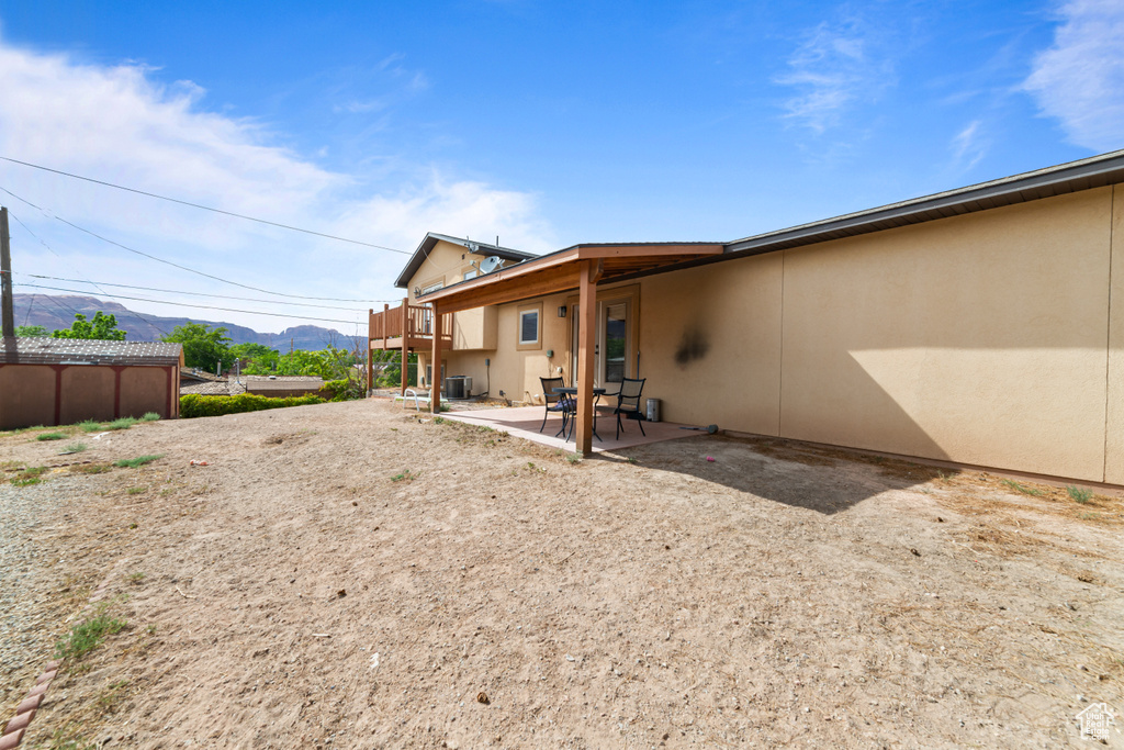Photo 40 for MLS #2104942 at 820 Locust Ln