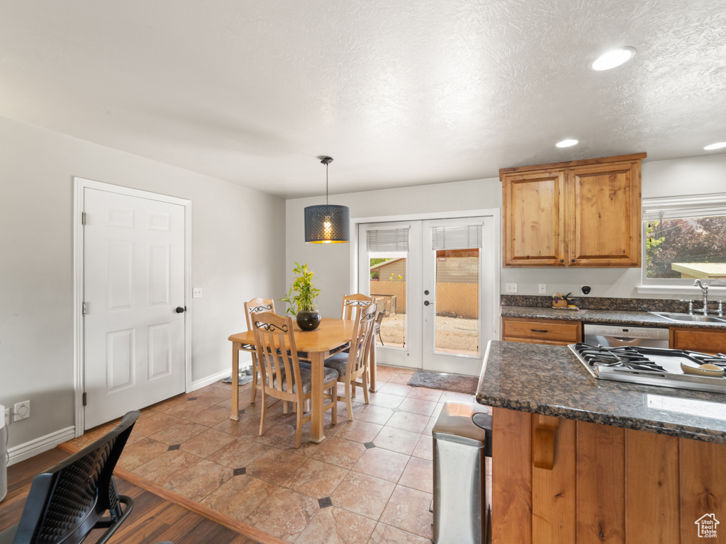 Photo 5 for MLS #2104942 at 820 Locust Ln
