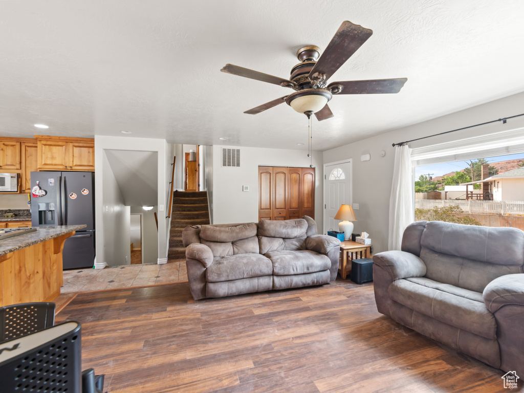Photo 9 for MLS #2104942 at 820 Locust Ln