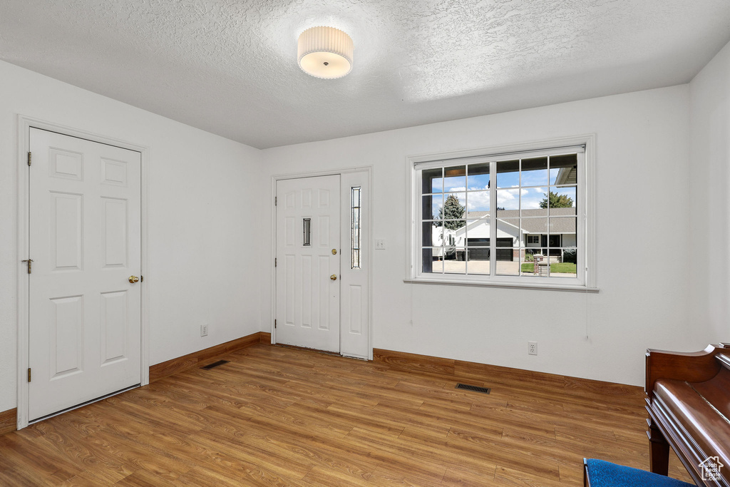 Photo 5 for MLS #2104946 at 596 Eagle Dr