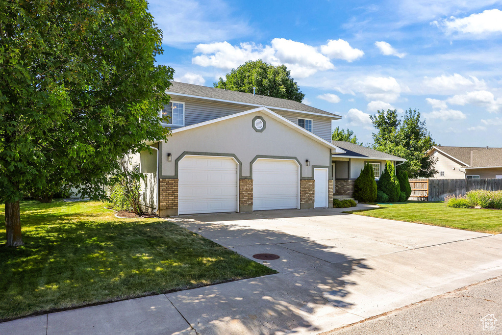 Photo 3 for MLS #2104946 at 596 Eagle Dr