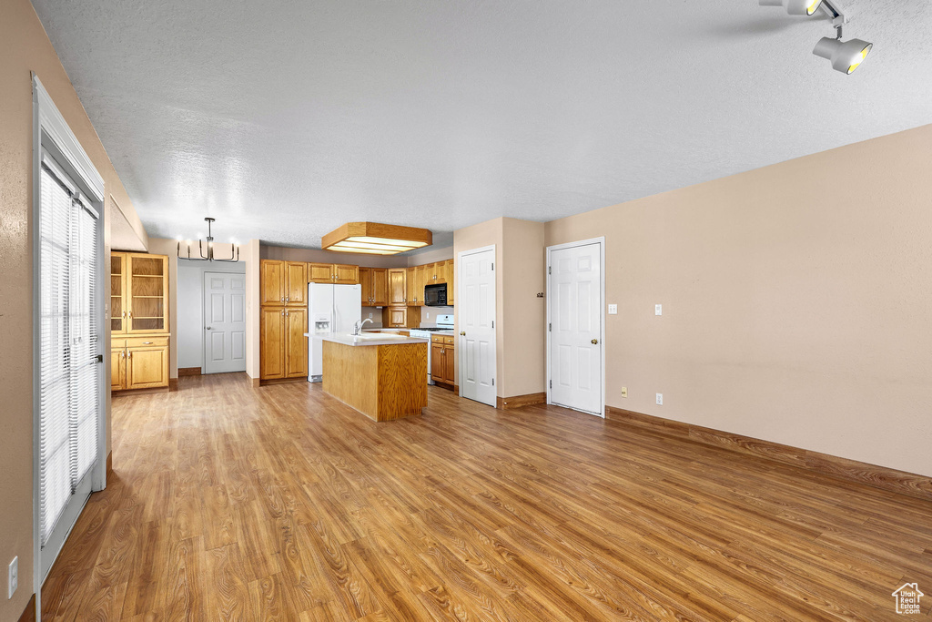 Photo 9 for MLS #2104946 at 596 Eagle Dr