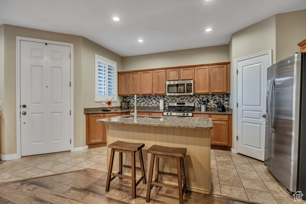 Photo 3 for MLS #2104957 at 2 S 285 West