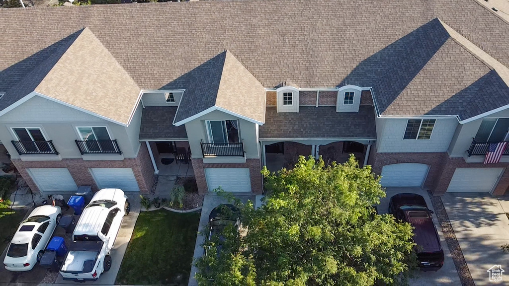 Photo 3 for MLS #2104998 at 251 E Sunshine Dr