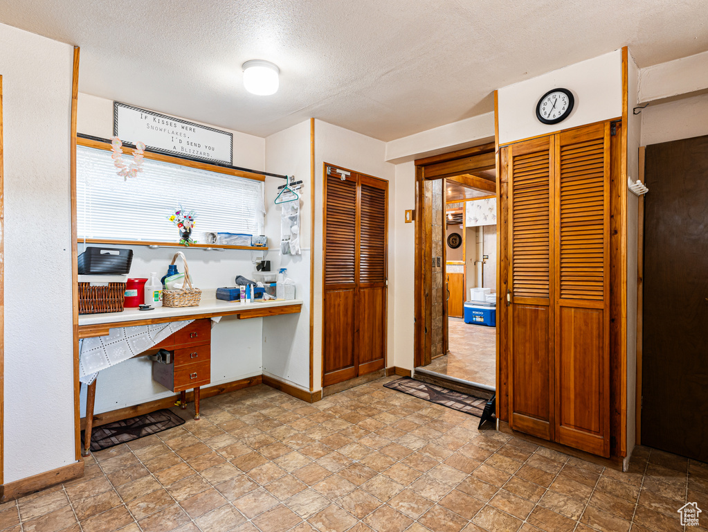 Photo 14 for MLS #2105025 at 1040 W Center St