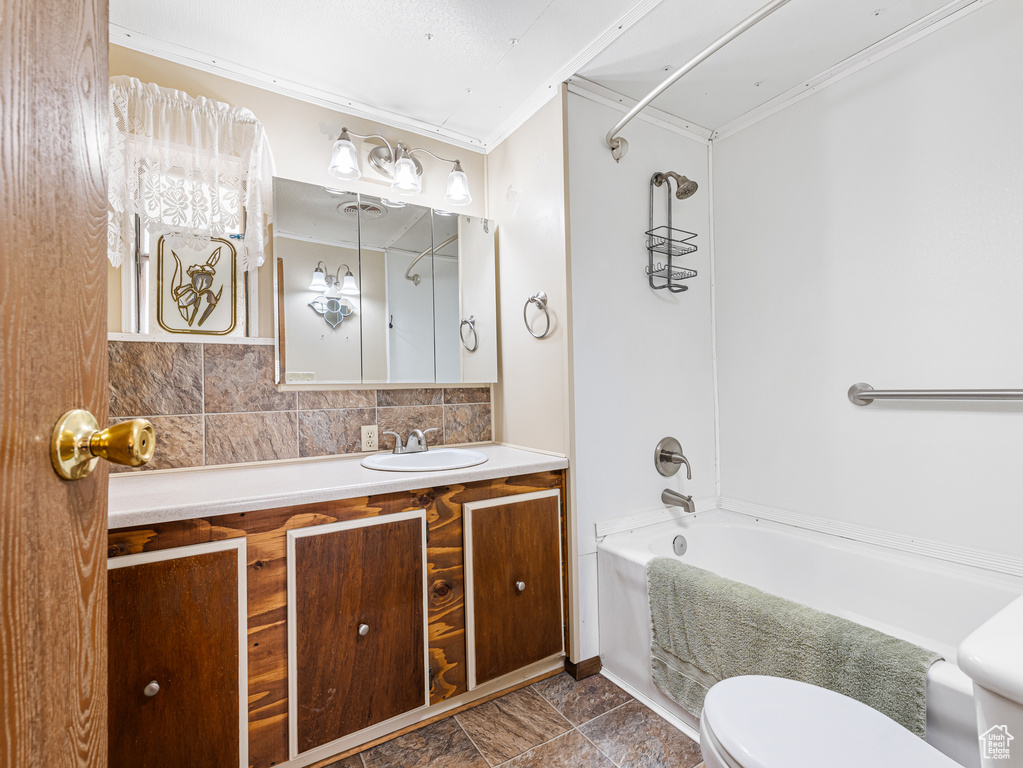 Photo 15 for MLS #2105025 at 1040 W Center St