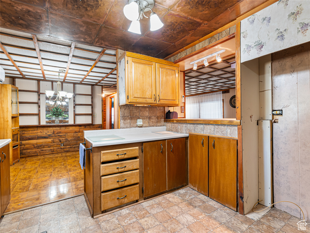 Photo 8 for MLS #2105025 at 1040 W Center St