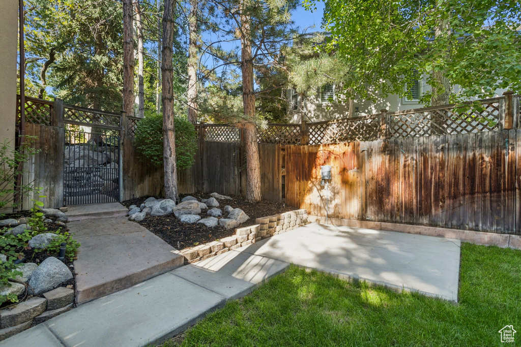 Photo 75 for MLS #2105050 at 2614 E Tuxedo Cir