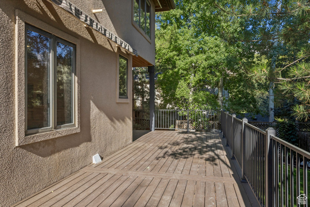 Photo 28 for MLS #2105050 at 2614 E Tuxedo Cir