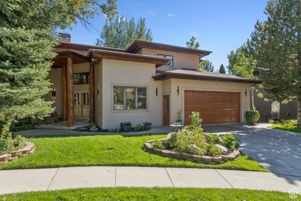 Photo 2 for MLS #2105050 at 2614 E Tuxedo Cir