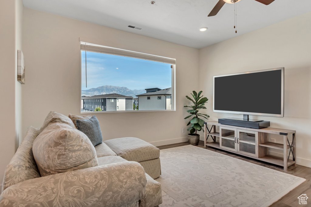 Photo 3 for MLS #2105053 at 362 S 1080 West #303