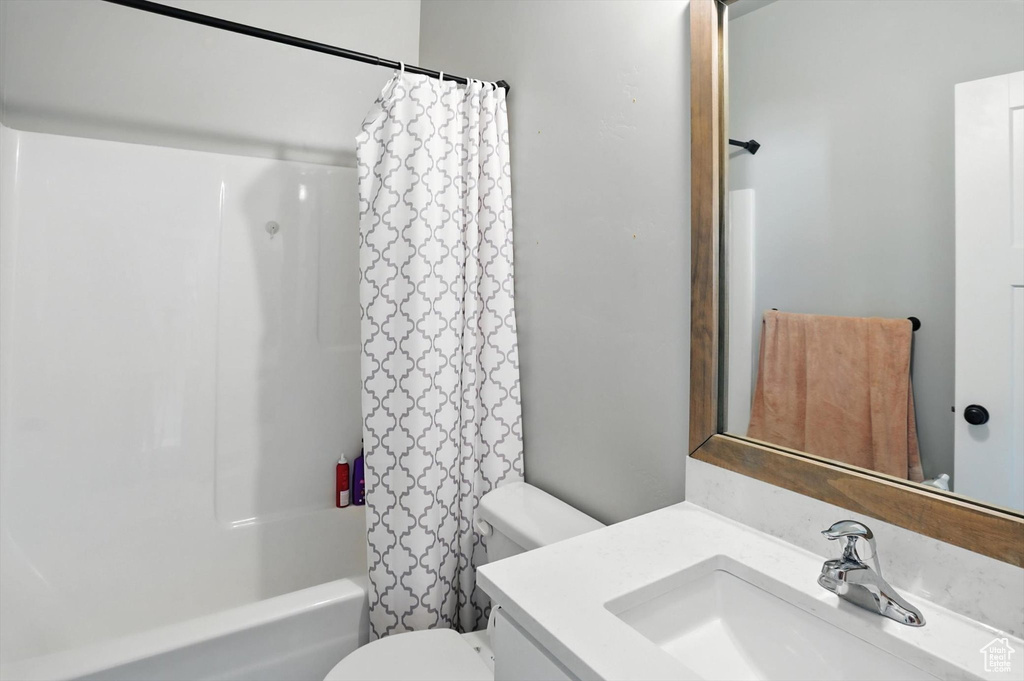 Photo 19 for MLS #2105063 at 798 W 50 North