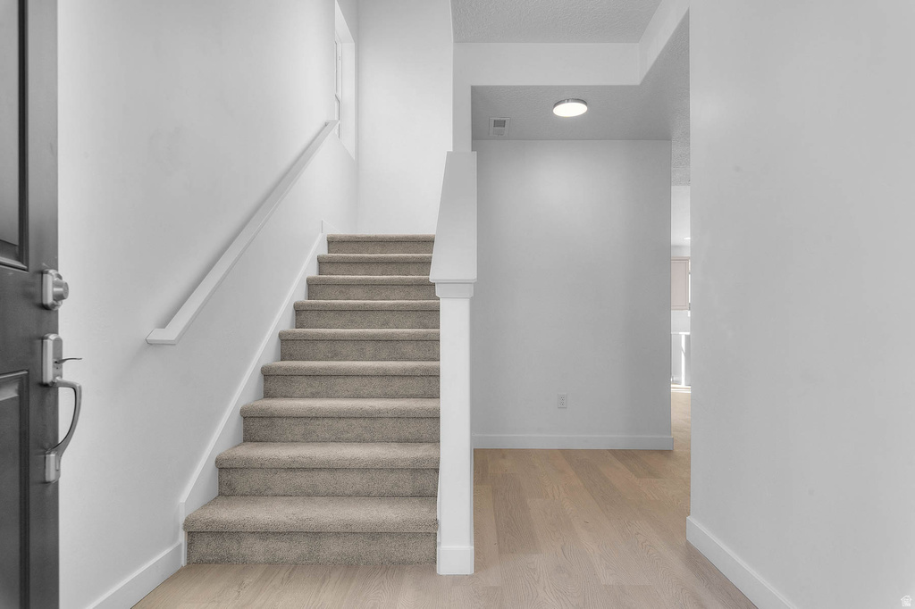 967 N AMBERLY PL North Salt Lake, UT 84054