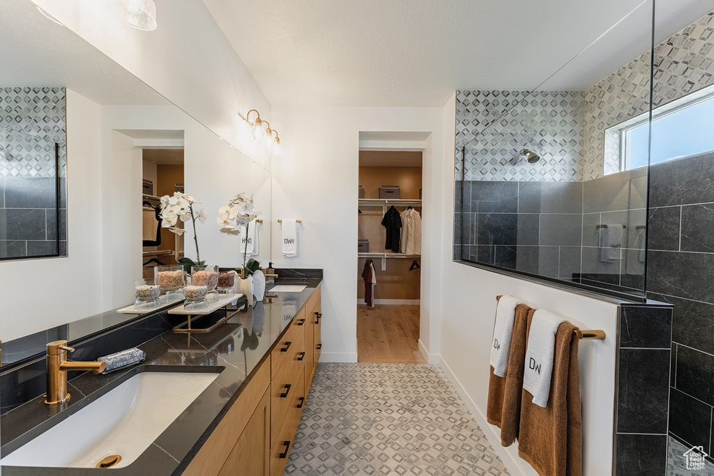 Photo 4 for MLS #2105100 at 1209 W Mahogany St