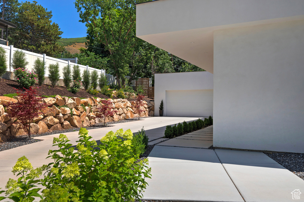 2618 E SKYLINE DR Salt Lake City, UT 84108