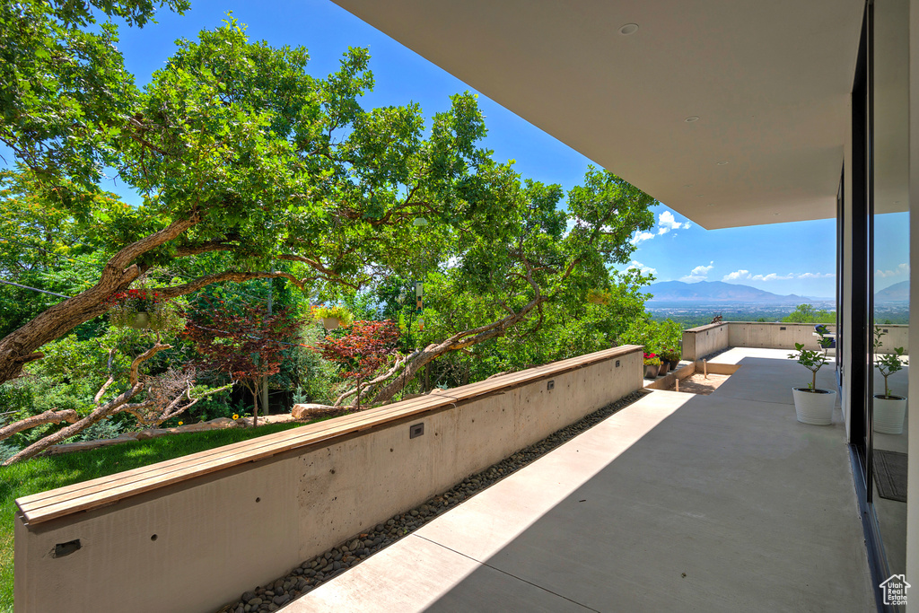 2618 E SKYLINE DR Salt Lake City, UT 84108