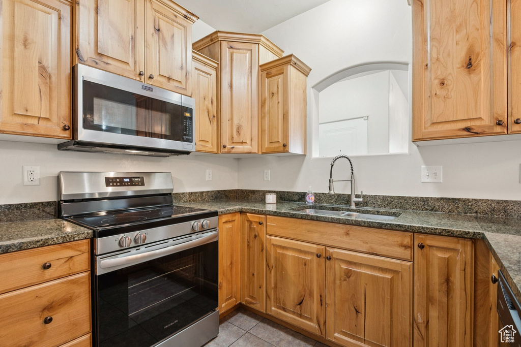 8215 N CLEAR ROCK RD #11 Eagle Mountain, UT 84005