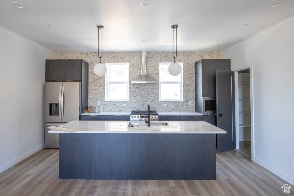 Photo 3 for MLS #2105153 at 594 E Betsey Cv #17