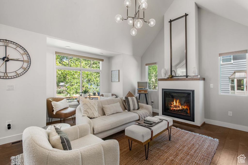 Photo 3 for MLS #2105155 at 2714 Tyler Ave