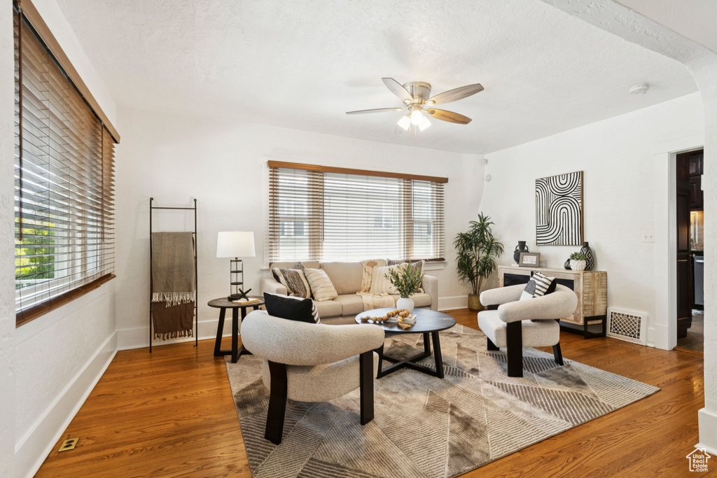 536 E HOLLYWOOD AVE Salt Lake City, UT 84105