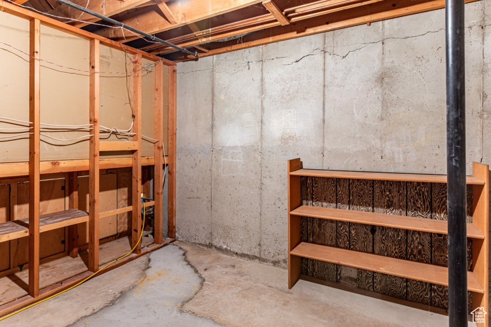 Photo 17 for MLS #2105210 at 363 Oak Hill Dr