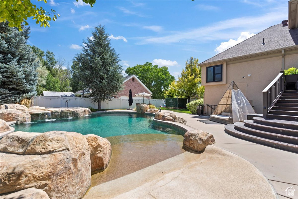 1064 W PARK PALISADE DR South Jordan, UT 84095