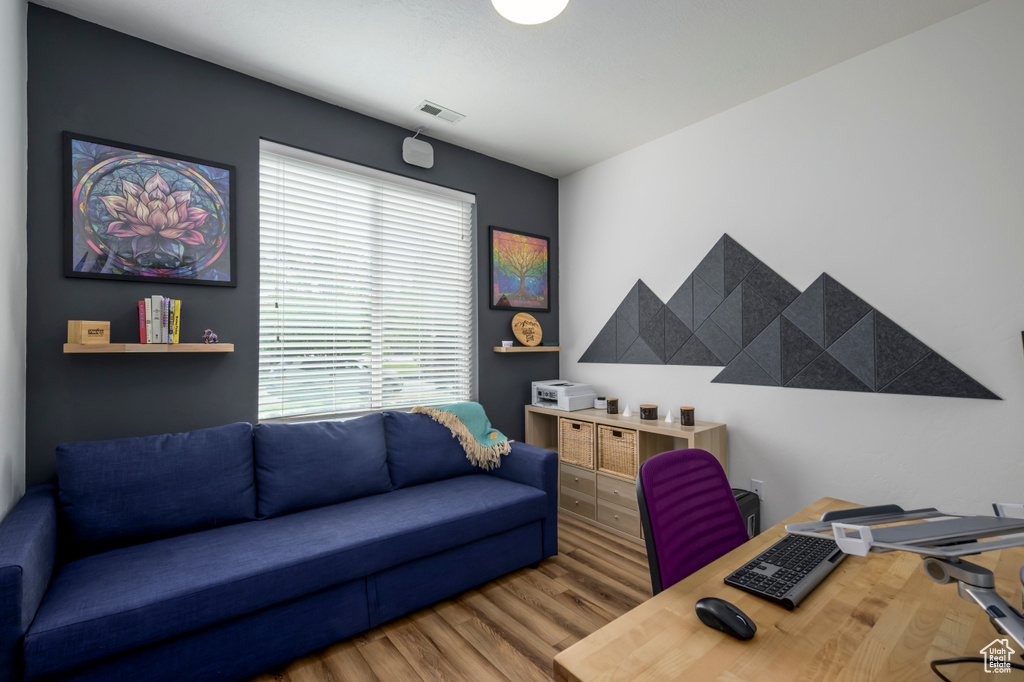 Photo 10 for MLS #2105222 at 329 N Greenwich Dr