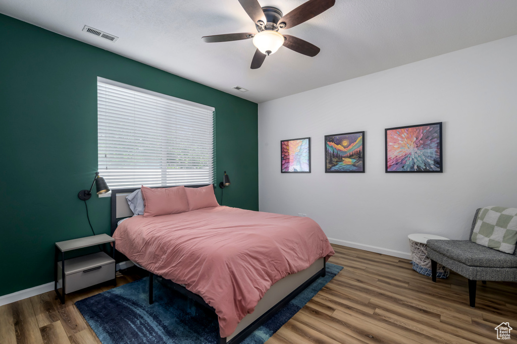 Photo 13 for MLS #2105222 at 329 N Greenwich Dr