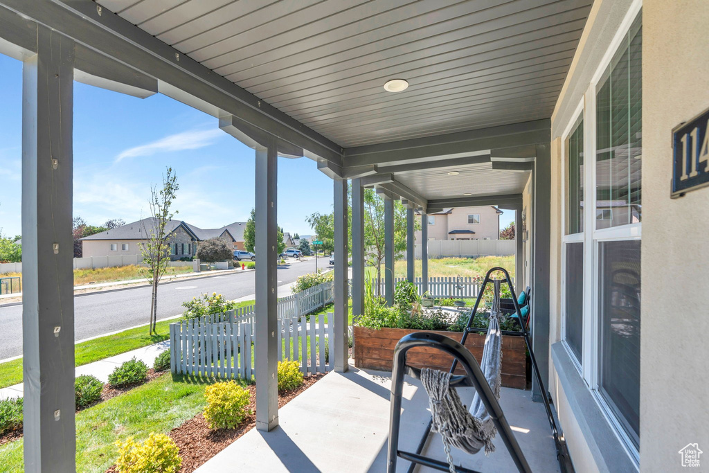11422 S REGALSTONE DR South Jordan, UT 84009