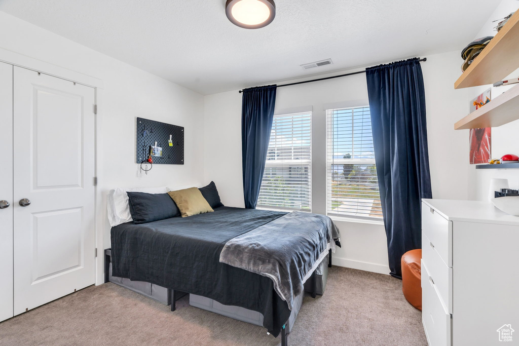 11422 S REGALSTONE DR South Jordan, UT 84009