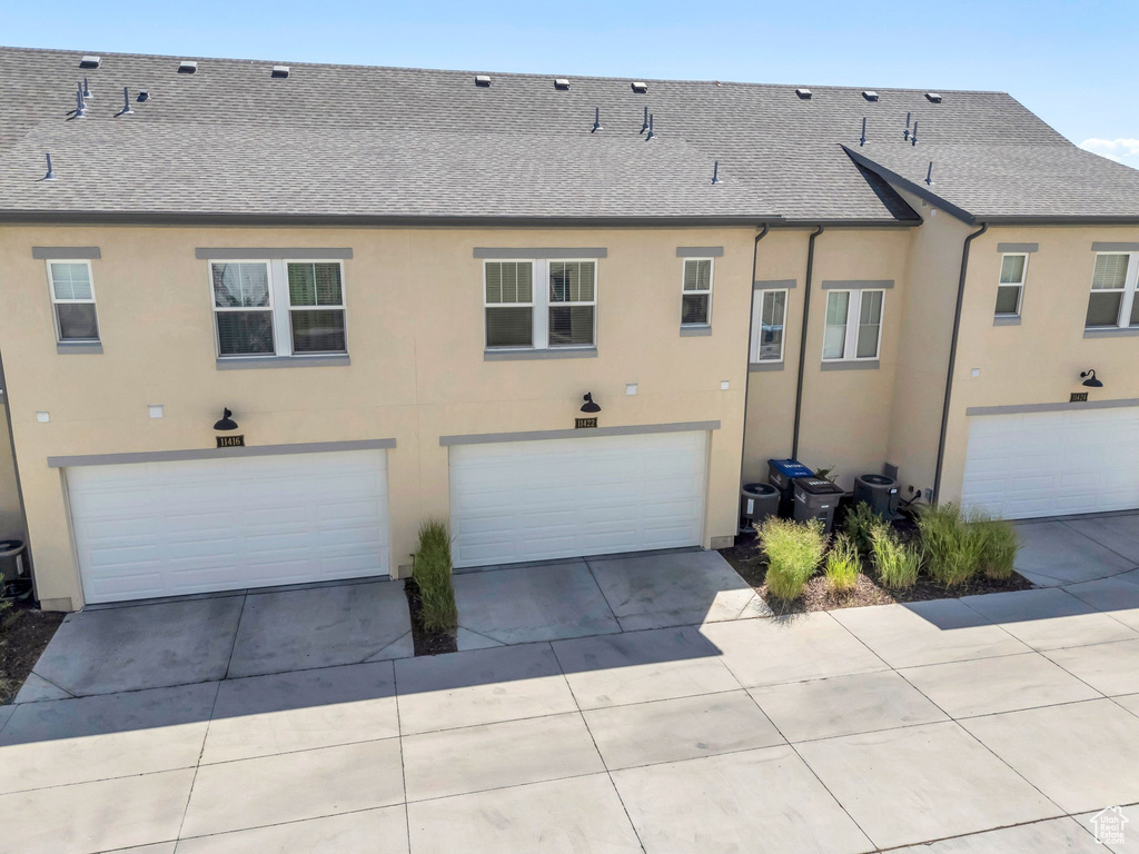 11422 S REGALSTONE DR South Jordan, UT 84009