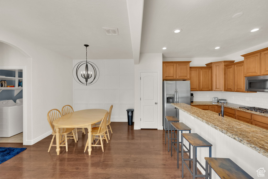 4251 W LAKE BRIDGE DR South Jordan, UT 84009