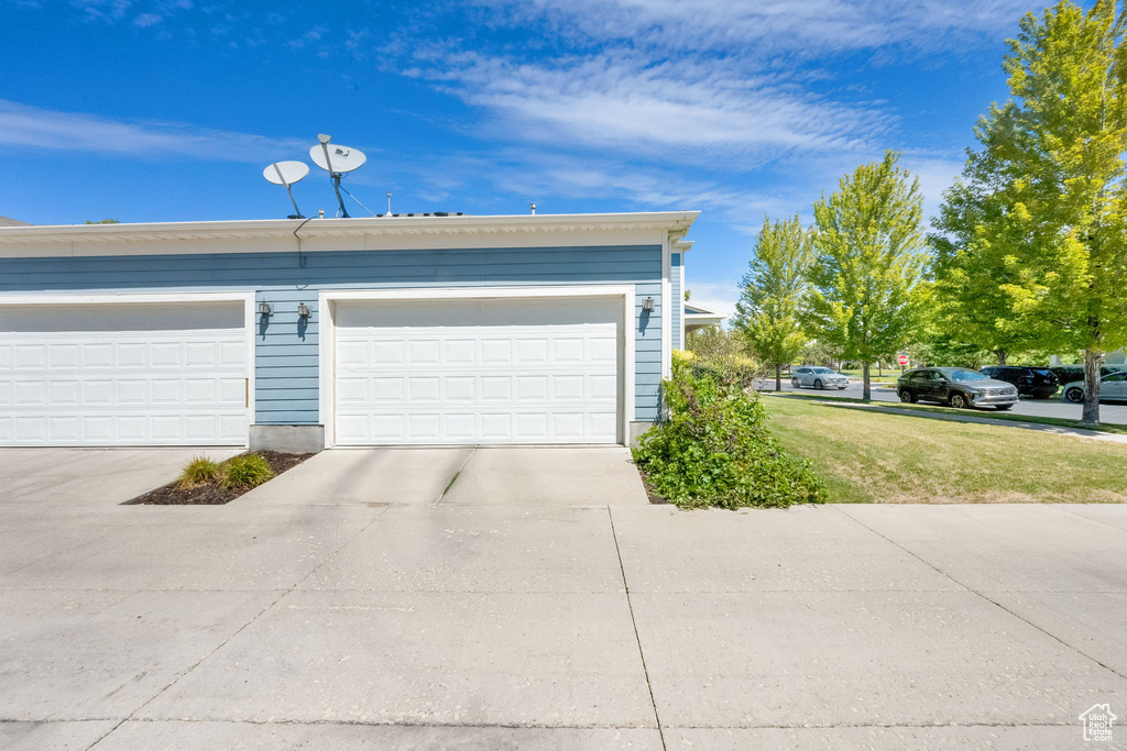 4251 W LAKE BRIDGE DR South Jordan, UT 84009