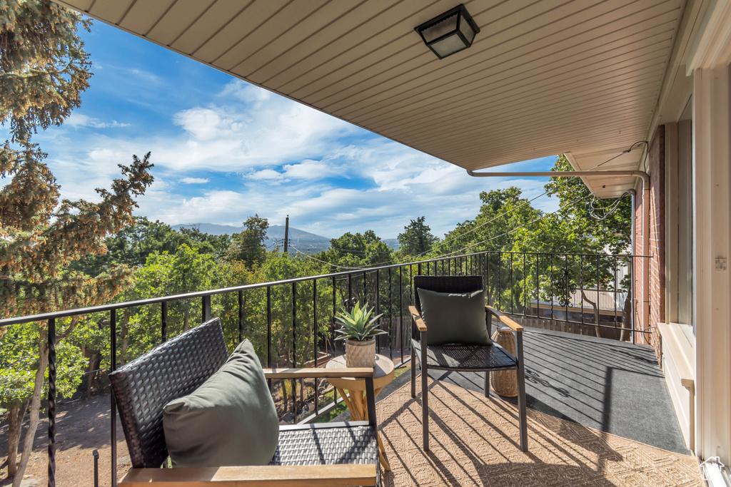 3426 S CRESTWOOD DR Salt Lake City, UT 84109