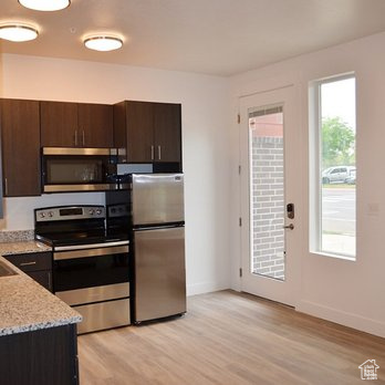 620 E GORDON AVE Layton, UT 84041