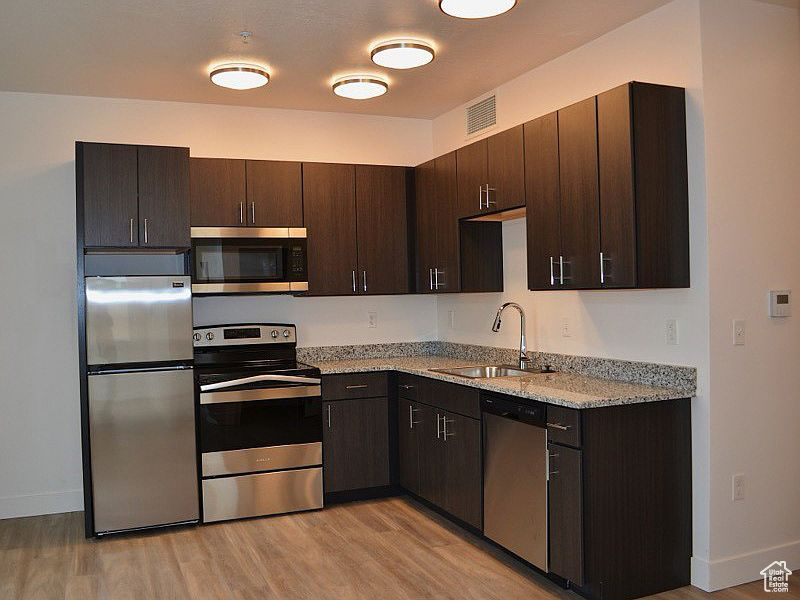 620 E GORDON AVE Layton, UT 84041