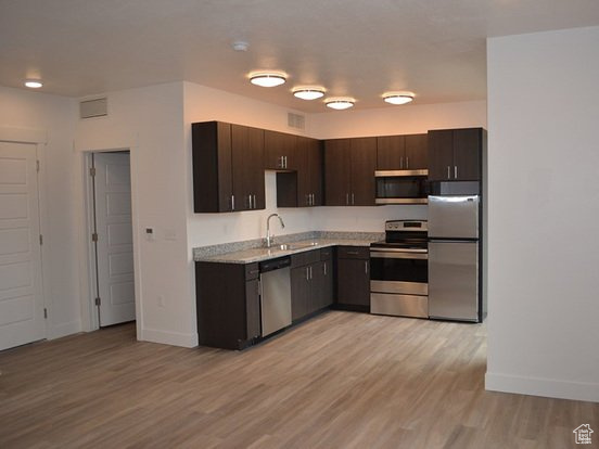 620 E GORDON AVE Layton, UT 84041