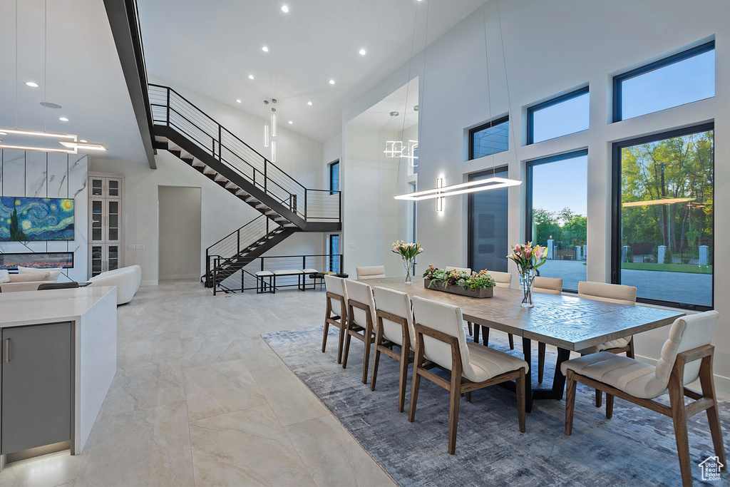 2222 E WALKER LN Holladay, UT 84117