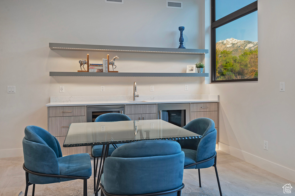 2222 E WALKER LN Holladay, UT 84117