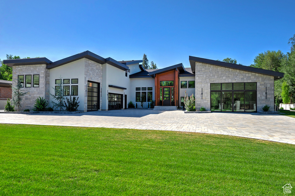 2222 E WALKER LN Holladay, UT 84117