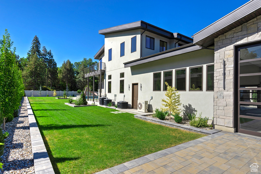 2222 E WALKER LN Holladay, UT 84117