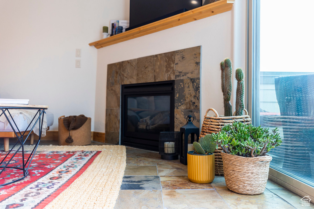Photo 5 for MLS #2105277 at 1646 Fox Hollow #G5