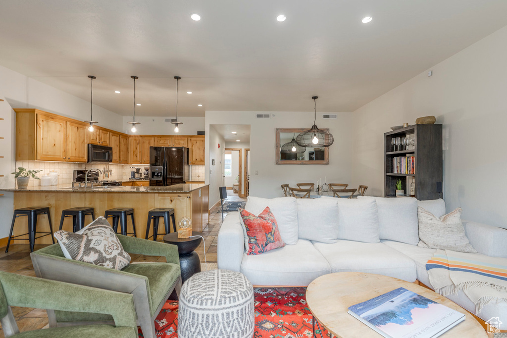 Photo 2 for MLS #2105277 at 1646 Fox Hollow #G5